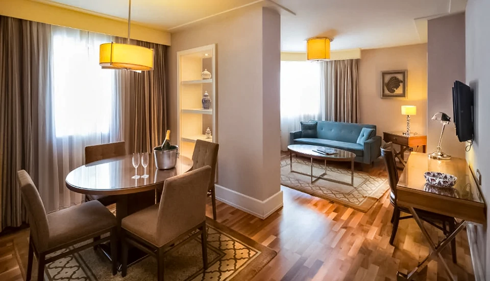 هتل تایتانیک سیتی تکسیم استانبول